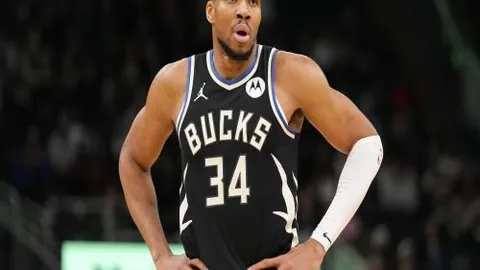 韩国足球队对阵菲律宾，金希坤执裁主哨